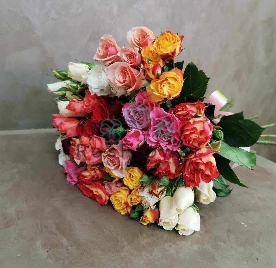 Букет цветов из: Розы в Нюрбе