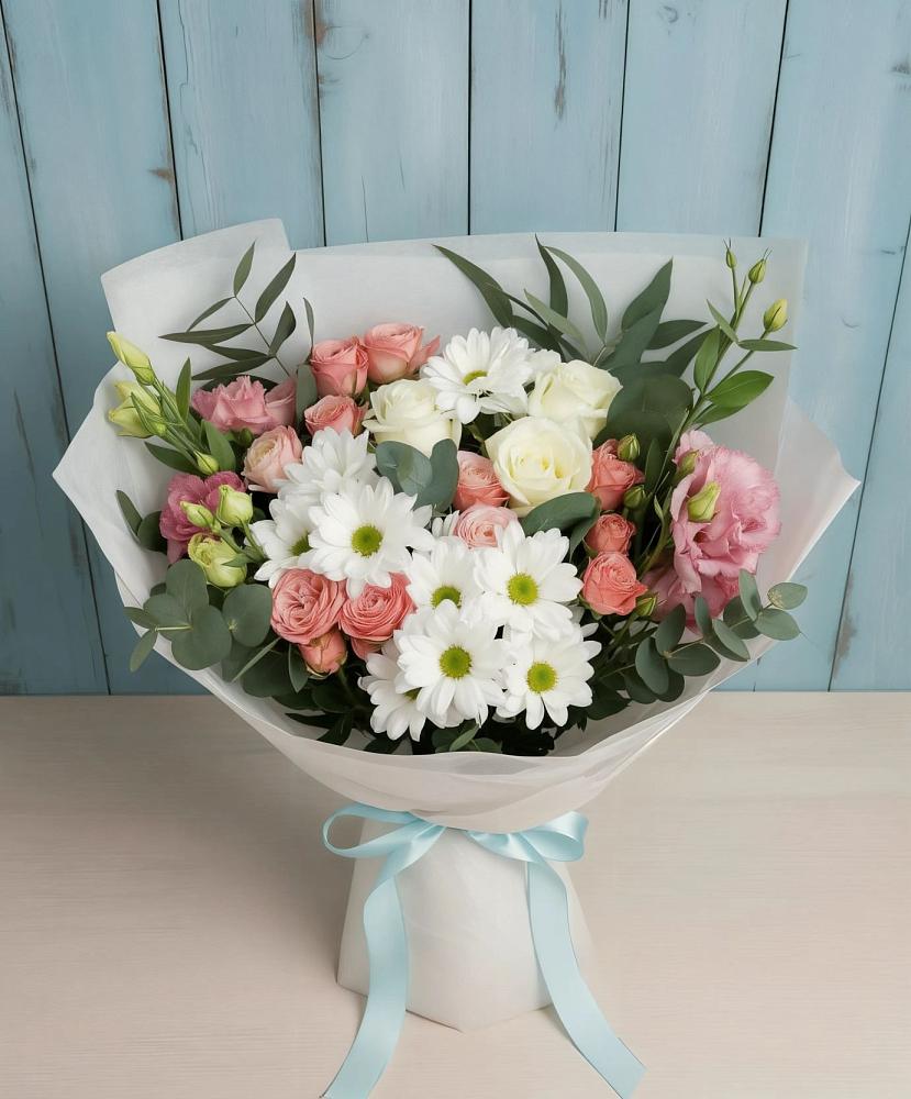 Букет цветов из: Розы, Лизиантусы и Хризантемы в Нюрбе