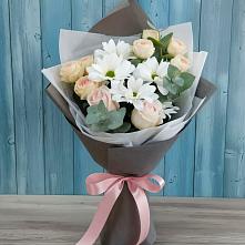 Букет цветов из:  Хризантемы и Розы в Нюрбе