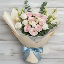 Букет цветов из:  Лизиантусы в Нюрбе