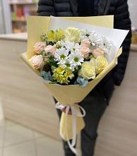 Букет цветов из:  Альстромерии, Розы и Хризантемы в Нюрбе