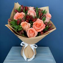 Букет цветов из:  Розы и Альстромерии в Нюрбе