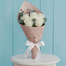 Букет цветов из:  Розы в Нюрбе