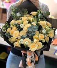 Букет цветов из:  Розы и Лизиантусы #REPLACE_PRED# Нюрбе
