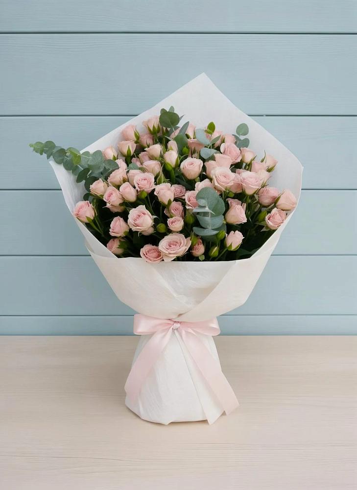 Букет цветов из: Розы в Нюрбе