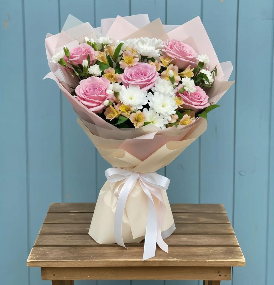 Букет цветов из: Гвоздики, Орхидеи и Розы в Нюрбе