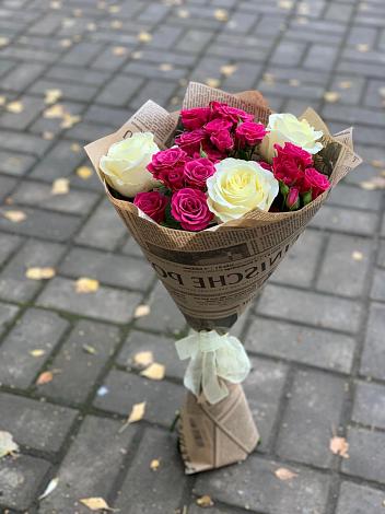 Букет цветов из: Розы в Нюрбе
