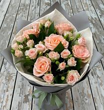 Букет цветов из:  Розы в Нюрбе