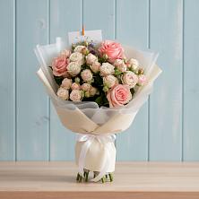 Букет цветов из:  Розы в Нюрбе