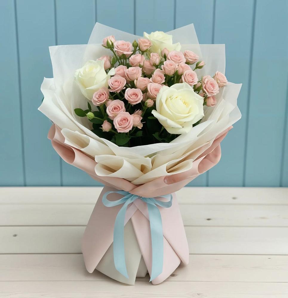 Букет цветов из: Розы в Нюрбе